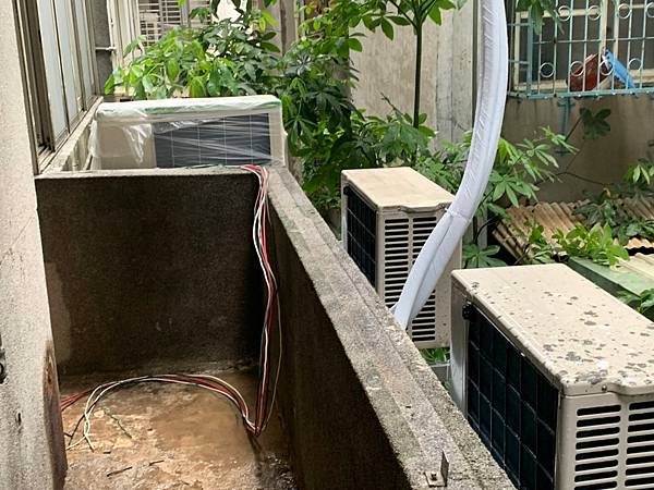 台北市大安區老屋翻新：冷氣放銅管與配排水 (4).JPG