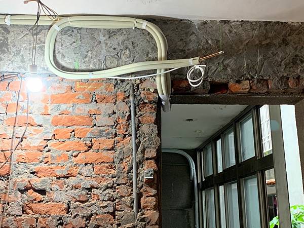 台北市大安區老屋翻新：冷氣放銅管與配排水 (8).JPG