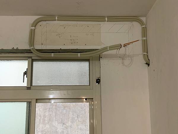 台北市大安區老屋翻新：冷氣放銅管與配排水 (11).JPG