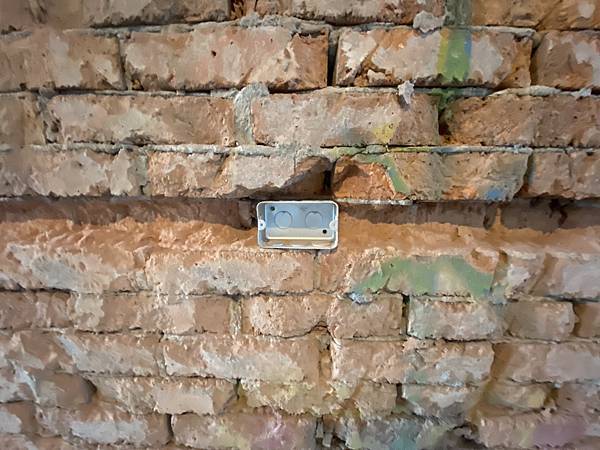 水電第一階段打管溝、埋鐵盒、發現問題 (21).JPG