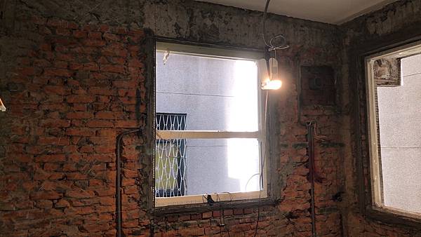 廚房管線確認 (2).JPG