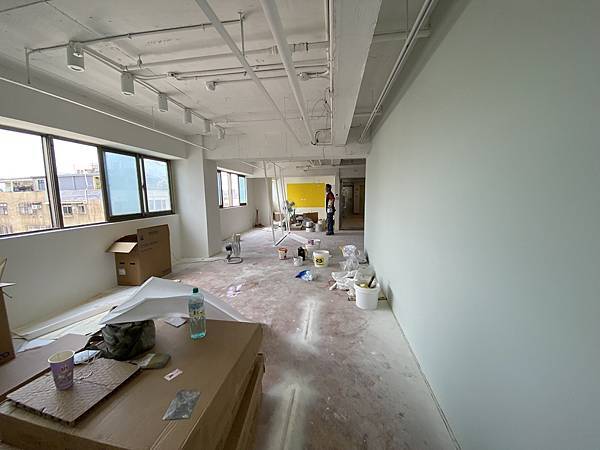 油漆與鐵工玻璃完成後 (20).JPG