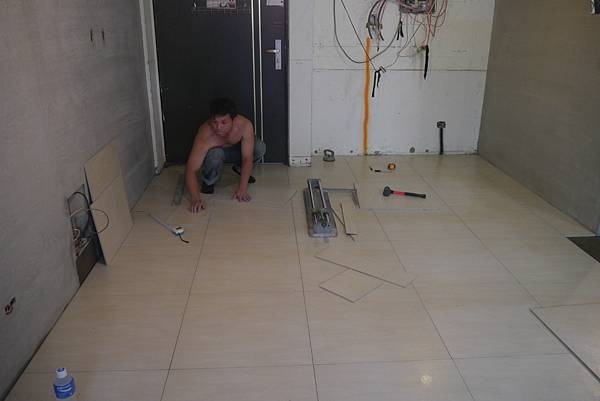 泥作工程_貼地磚 (137).JPG