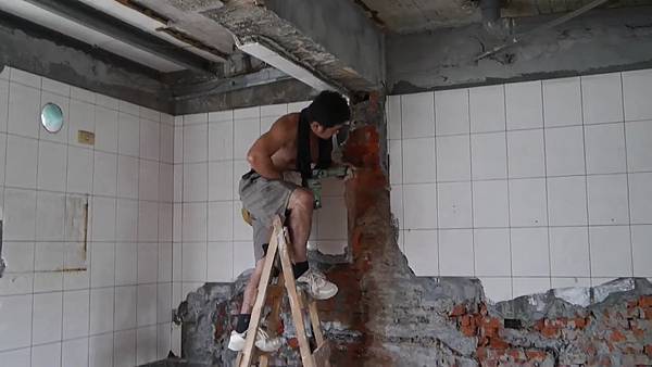 牆面打除到見磚 (5).JPG 牆面打除到見磚 (5).JPG