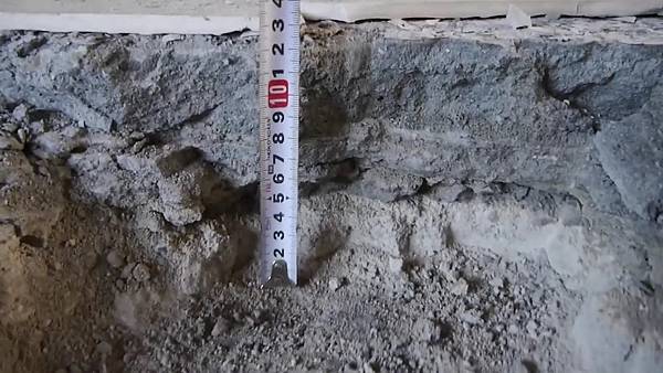 地板厚度15cm (2).JPG 地板厚度15cm (2).JPG