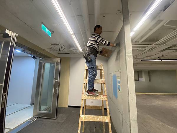 辦公室裝潢油漆工程 (2).JPG 辦公室裝潢油漆工程 (2).JPG