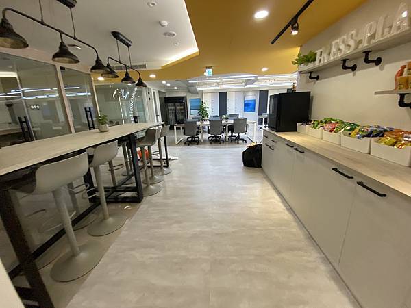 辦公室裝潢設計PressPlay2樓 (10).JPG