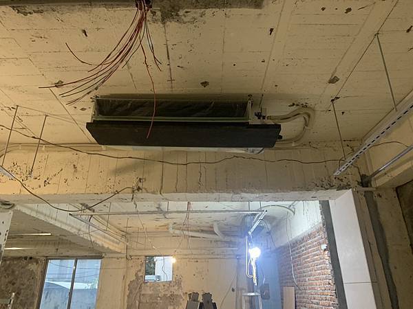 冷氣配管與室內機 (3).JPG