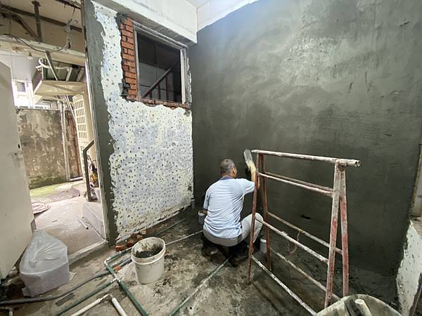 泥做打底、粉光、防水、砌火頭磚 (15).JPG