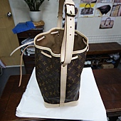 Louisvuitton 水桶包全皮更換照片