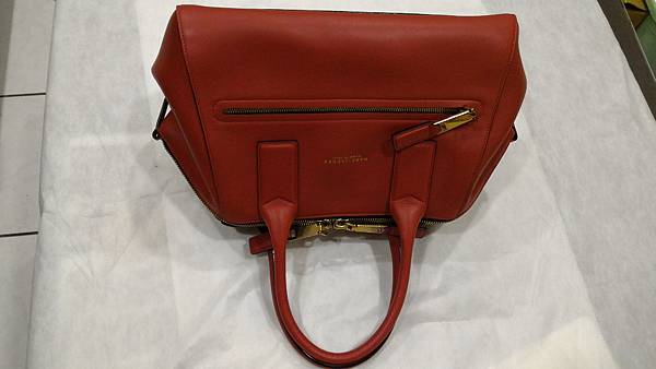 MARC JACOBS 包修理縮小前後照片