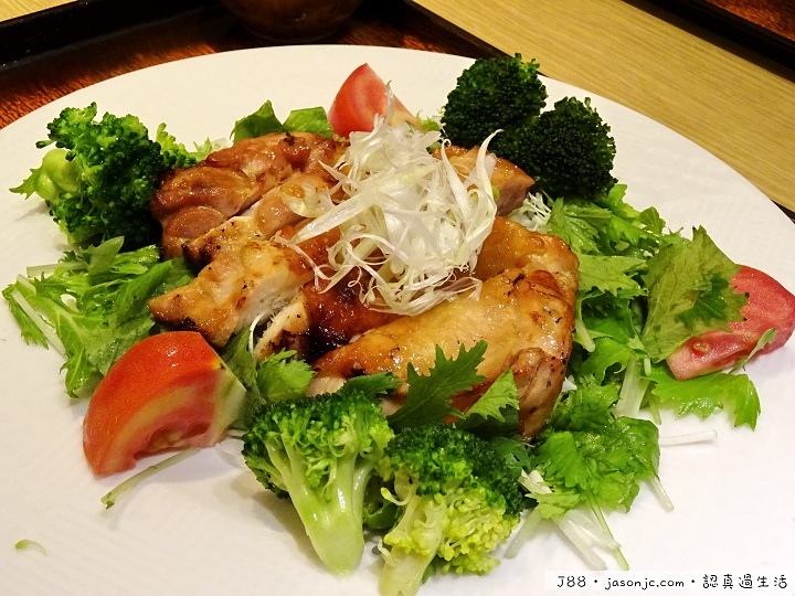 大戶屋(OOTOYA)雞肉蔬菜燴黑醋醬、炭烤雞肉香橘醋、鱈魚蔬菜燴黑醋醬定食和烏龍湯麵 | 台北市中正區 大戶屋(OOTOYA)雞肉蔬菜燴黑醋醬、炭烤雞肉香橘醋、鱈魚蔬菜燴黑醋醬定食和烏龍湯麵 | 台北市中正區