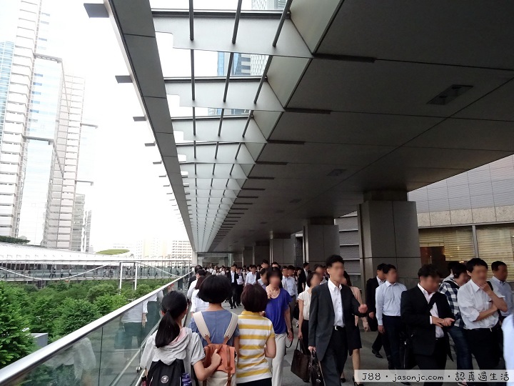 從品川車站港南口經品川Grand Commons、品川Intercity到無添迴轉壽司(無添くら寿司) 從品川車站港南口經品川Grand Commons、品川Intercity到無添迴轉壽司(無添くら寿司)