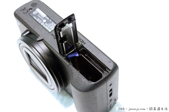 Sony Cyber-shot DSC-HX60V 30倍光學變焦隨身機開箱 Sony Cyber-shot DSC-HX60V 30倍光學變焦隨身機開箱