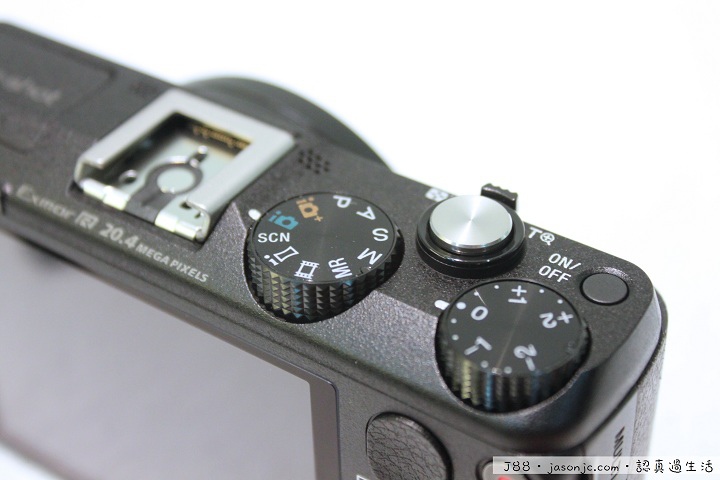 Sony Cyber-shot DSC-HX60V 30倍光學變焦隨身機開箱 Sony Cyber-shot DSC-HX60V 30倍光學變焦隨身機開箱