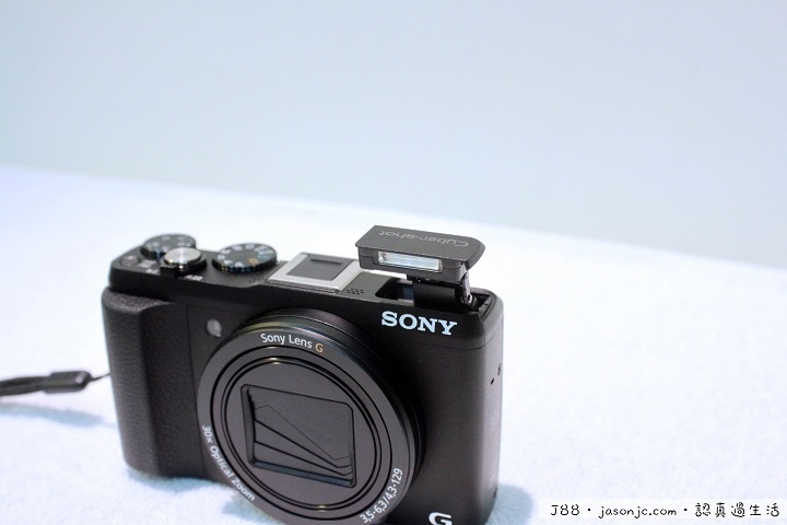 Sony Cyber-shot DSC-HX60V 30倍光學變焦隨身機開箱 Sony Cyber-shot DSC-HX60V 30倍光學變焦隨身機開箱