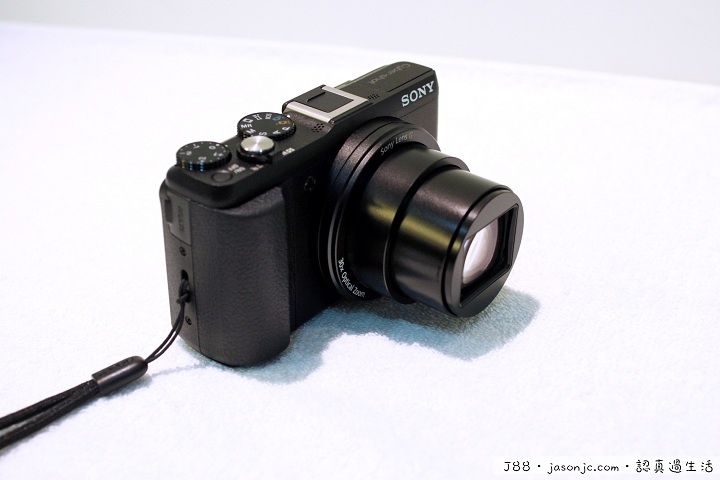 Sony Cyber-shot DSC-HX60V 30倍光學變焦隨身機開箱 Sony Cyber-shot DSC-HX60V 30倍光學變焦隨身機開箱