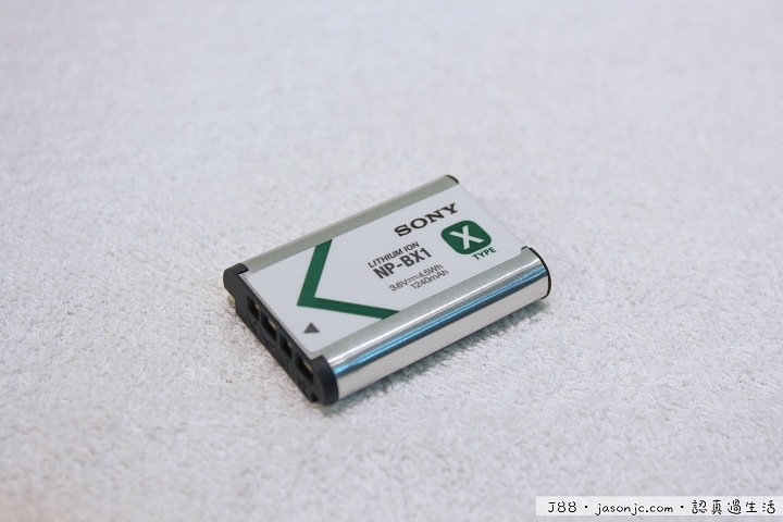 Sony Cyber-shot DSC-HX60V 30倍光學變焦隨身機開箱 Sony Cyber-shot DSC-HX60V 30倍光學變焦隨身機開箱