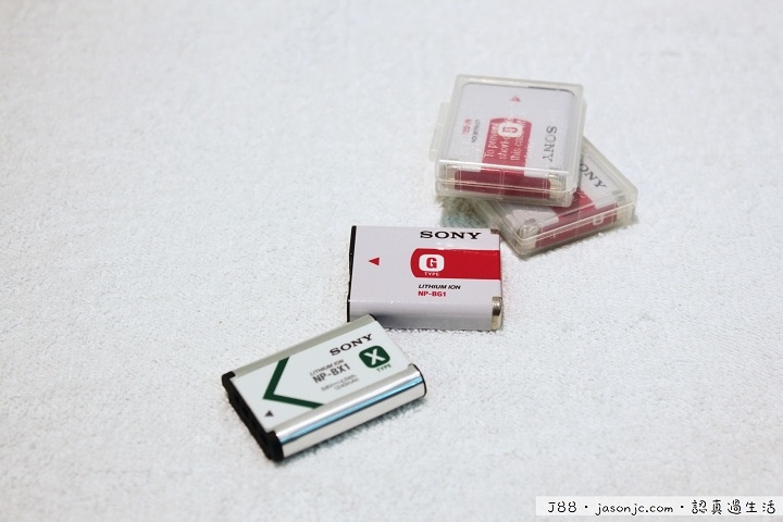Sony Cyber-shot DSC-HX60V 30倍光學變焦隨身機開箱 Sony Cyber-shot DSC-HX60V 30倍光學變焦隨身機開箱