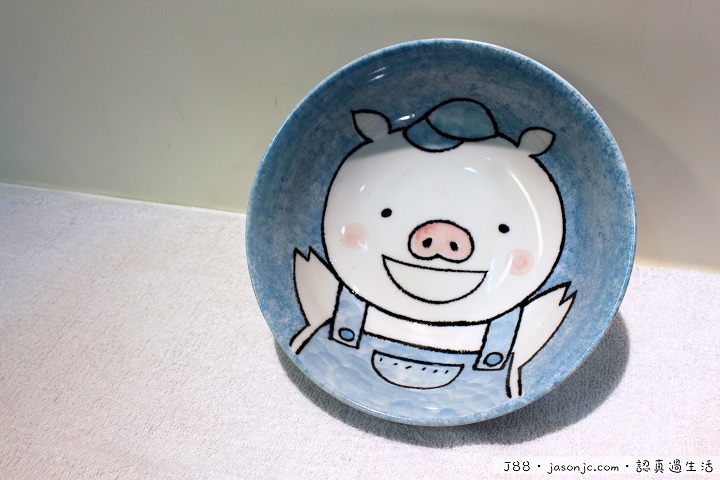 豬小弟和豬小妹碗公@金源成陶瓷展覽館 | 新北市鶯歌區 豬小弟和豬小妹碗公@金源成陶瓷展覽館 | 新北市鶯歌區