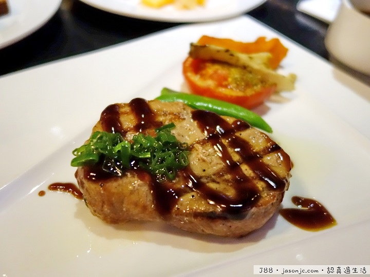 年終家族聚餐在小紅蕃薯Yammy Cafe | 台北市中山區 年終家族聚餐在小紅蕃薯Yammy Cafe | 台北市中山區