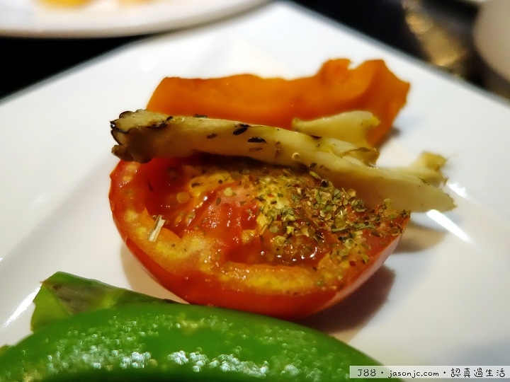 年終家族聚餐在小紅蕃薯Yammy Cafe | 台北市中山區 年終家族聚餐在小紅蕃薯Yammy Cafe | 台北市中山區
