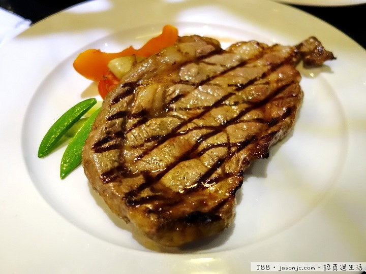 年終家族聚餐在小紅蕃薯Yammy Cafe | 台北市中山區 年終家族聚餐在小紅蕃薯Yammy Cafe | 台北市中山區