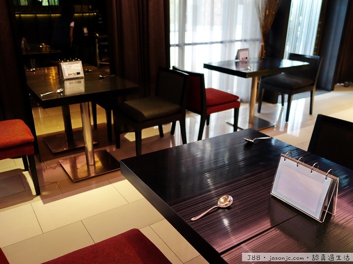 年終家族聚餐在小紅蕃薯Yammy Cafe | 台北市中山區 年終家族聚餐在小紅蕃薯Yammy Cafe | 台北市中山區