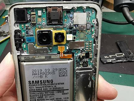 三星S10E泡水不開機維修