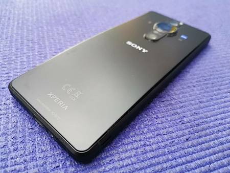 SONY XPERIA PRO-I背蓋鼓起電池膨脹