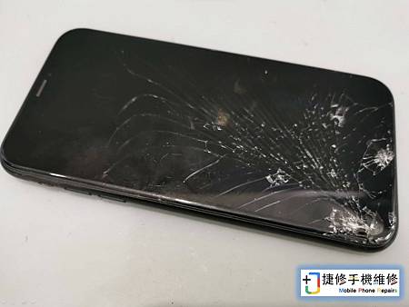 iphone XR螢幕面板破裂維修