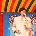 勝泓(弘家)-演唱中.jpg