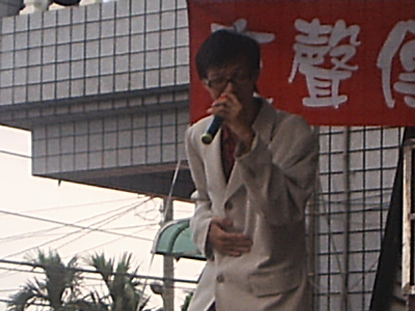 勝泓(弘家)-演唱中5.JPG