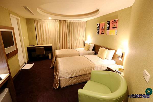 桃園火車站便宜住宿 喜星經典旅館高級雙人房 早餐分享提供桃園機場 桃園高鐵站免費接駁 近桃園火車站 Aj的旅行地圖 痞客邦