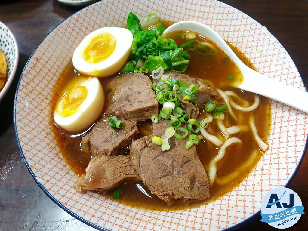 [食記] 新莊 體育館美食 吠柴手作餃子 炸水餃