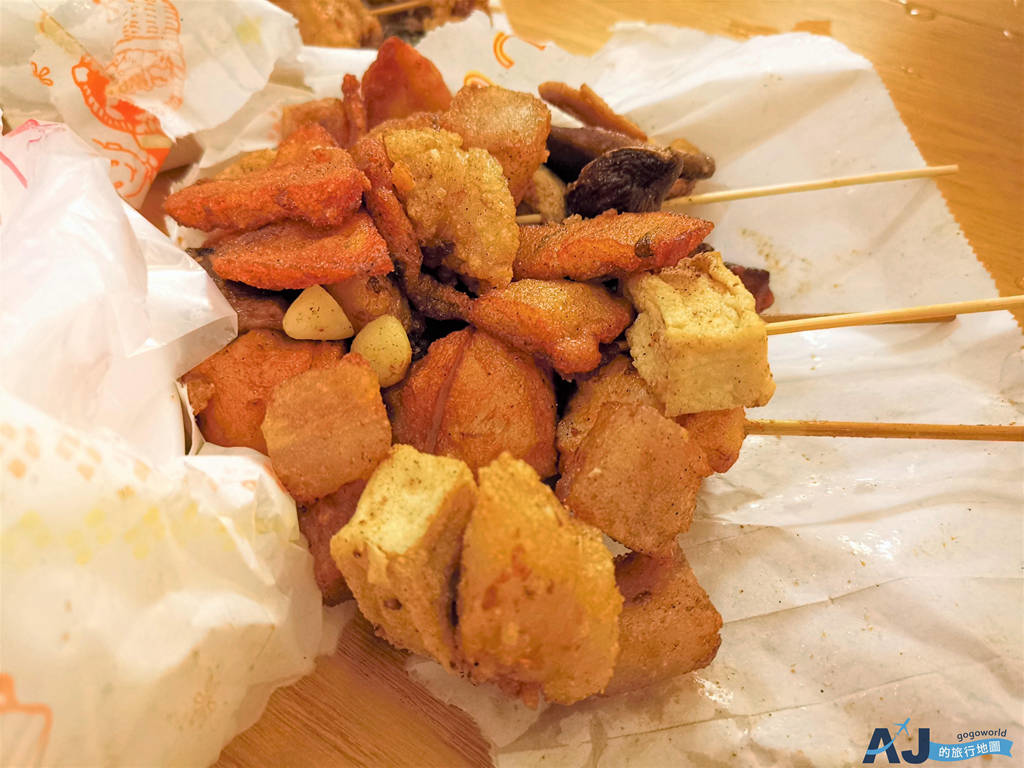 [食記] 澎湖 馬公消夜 阿華鹹酥雞、狀元香滷味