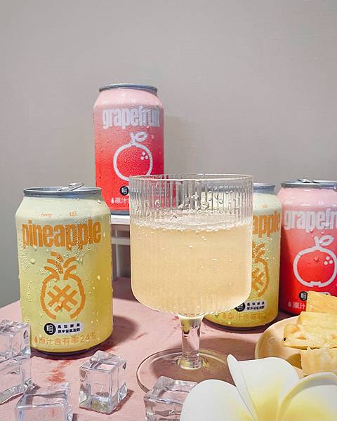 全宇宙最堅持的鮮果氣泡喝氣泡飲的同時就已吃下一半的水果!P 全宇宙最堅持的鮮果氣泡喝氣泡飲的同時就已吃下一半的水果!P