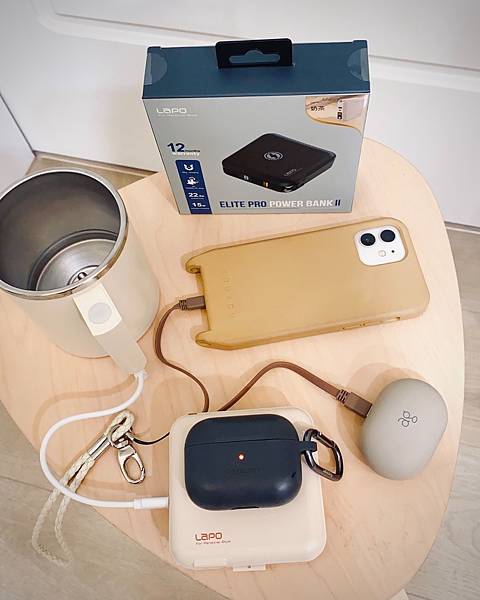 Lapo無線行動電源你上車了嗎?內有團購連結及使用心得 是 Lapo無線行動電源你上車了嗎?內有團購連結及使用心得 是
