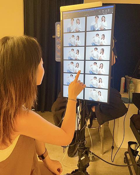 跟先生一起帶貓咪和肚子裡的人類寶寶拍全家福 HOLO+FA 跟先生一起帶貓咪和肚子裡的人類寶寶拍全家福 HOLO+FA