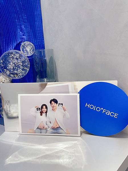 跟先生一起帶貓咪和肚子裡的人類寶寶拍全家福 HOLO+FA 跟先生一起帶貓咪和肚子裡的人類寶寶拍全家福 HOLO+FA