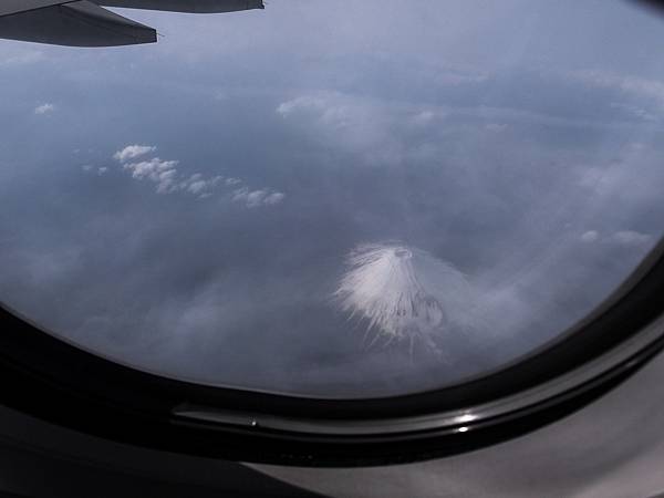 0503_0機場_回家_005_富士山空照