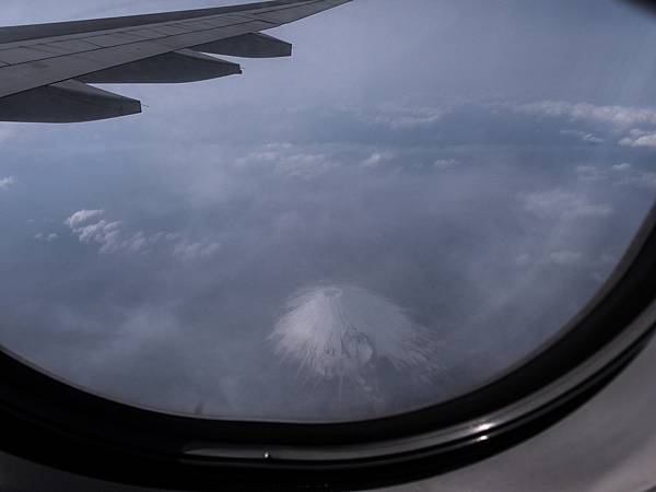 0503_0機場_回家_004_富士山空照