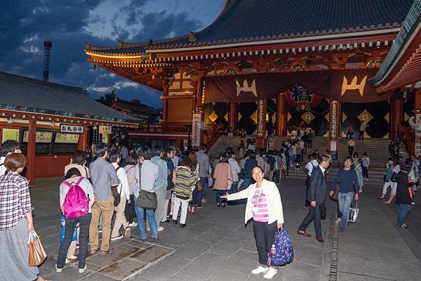 0517_9淺草雷門寺_052_三社祭_排隊祈福