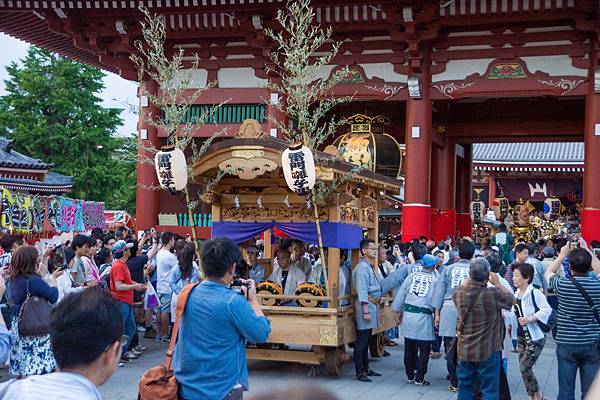 0517_9淺草雷門寺_022_三社祭_神轎出巡