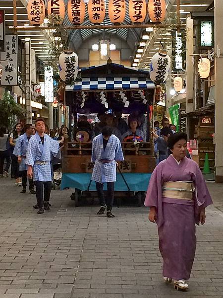 0517_9淺草雷門寺_008_三社祭_音樂車遊街