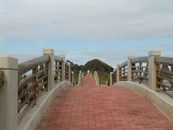 八拱橋