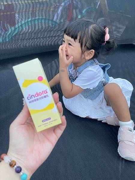 米寶仙貝可可媽咪～寶貝出遊～推薦必備品SPF30馨朵拉防曬乳