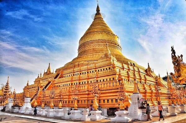 The-Golden-Shwezigon-Pagoda.jpg The-Golden-Shwezigon-Pagoda.jpg