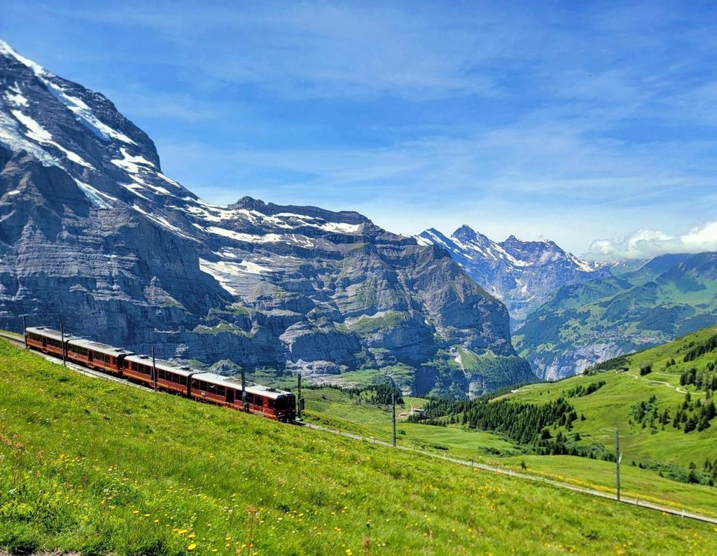 少女峰 & 小夏戴克健行