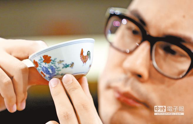 明 成化鬥彩雞缸杯-香港蘇富比拍賣2014.4.8以2.81億港元刷新中國瓷器世界拍賣紀錄2.png